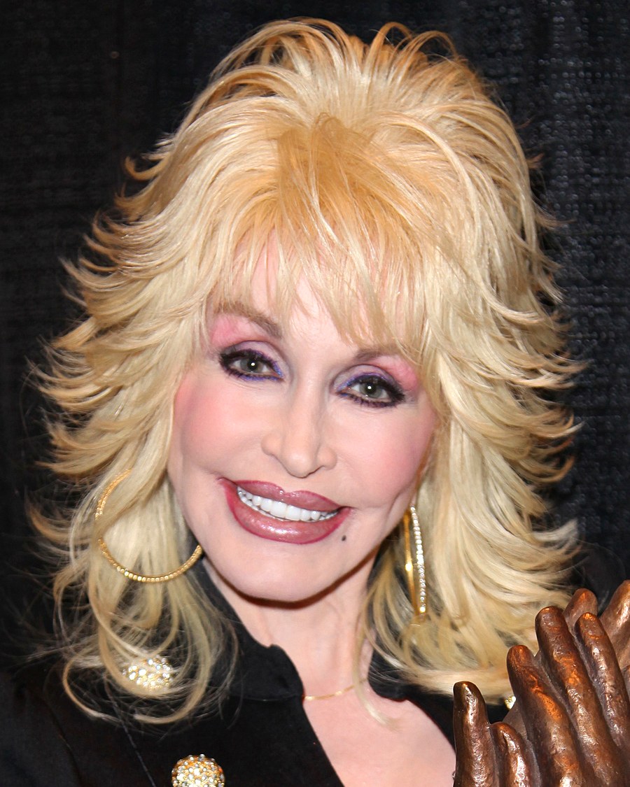 Dolly Parton Country Icon / Songwriter